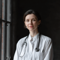 Itinai.com report type photo of smiling russian doctor with a 8c12adff 44ec 4b89 8923 7e7cd684ea23 1